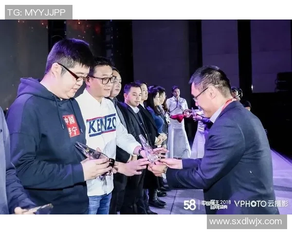 深圳篮球队荣登灵活性排行榜第一名展现卓越实力与团队配合